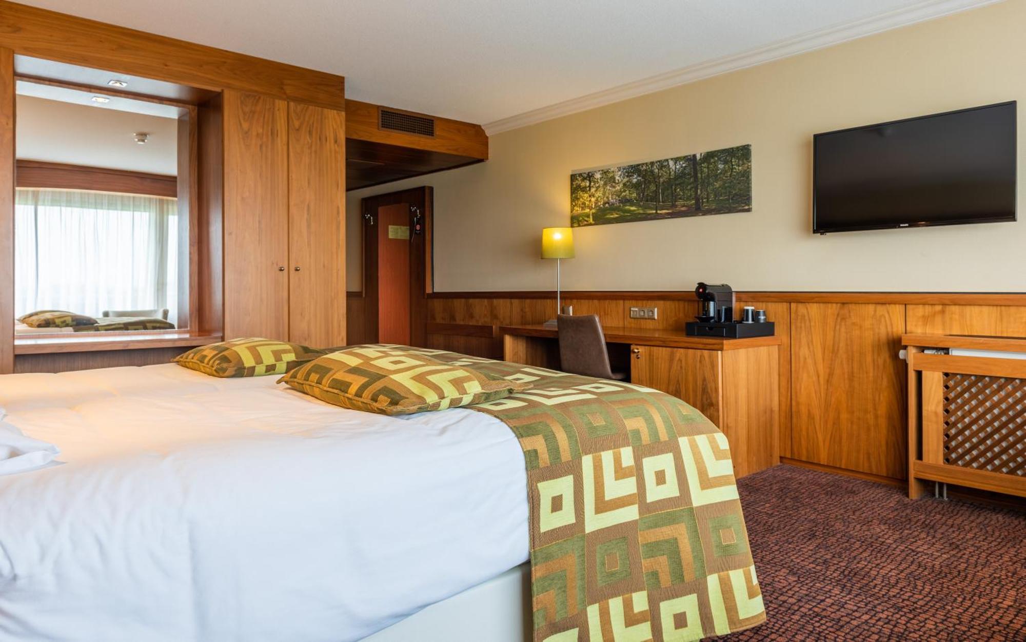 Van Der Valk Hotel Emmen 뉴암스테르담 외부 사진