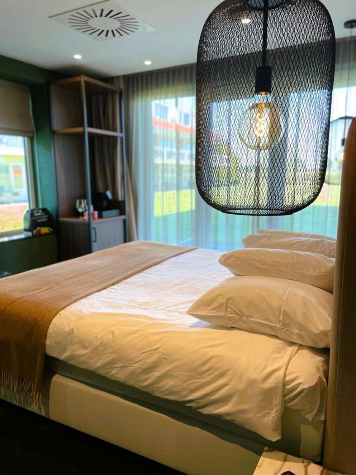 Van Der Valk Hotel Emmen 뉴암스테르담 외부 사진